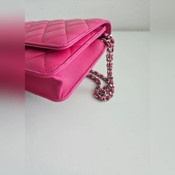 Chanel Pink Quilted Wallet-on-chain - Picture 7 of 13